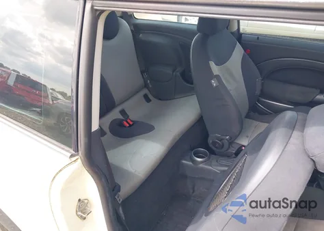 2006 Mini Cooper из США, поврежденный, VIN WMWRC33526TK64879